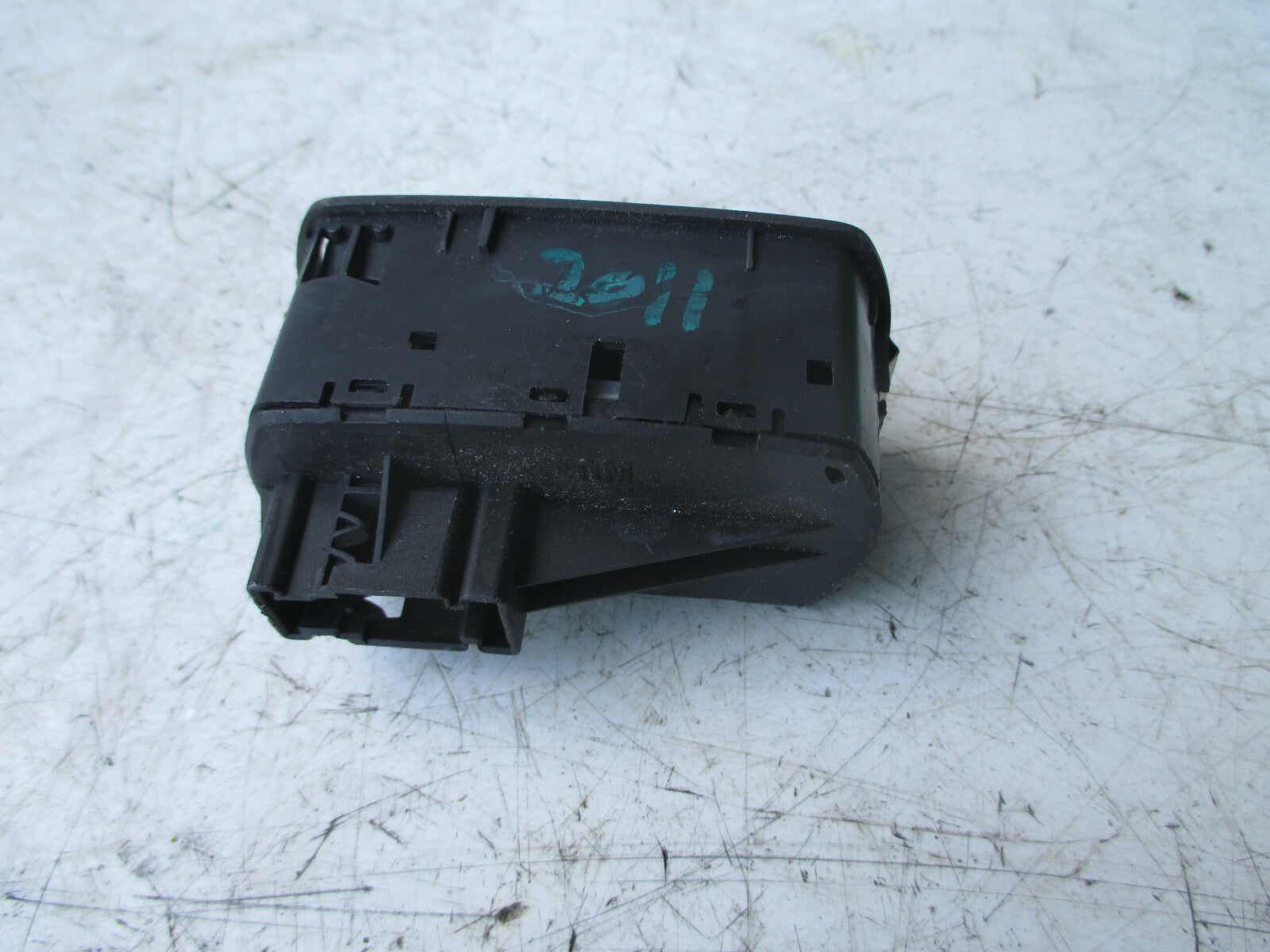VAUXHALL CORSA D 2011 3 DOOR OS DRIVER SIDE WINDOW MIRROR SWITCH 13258521AA