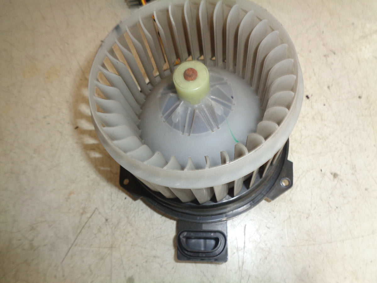 MITSUBISHI MIRAGE 2 MK6 1.2 PETROL HEATER BLOWER MOTOR WITH RESISTOR