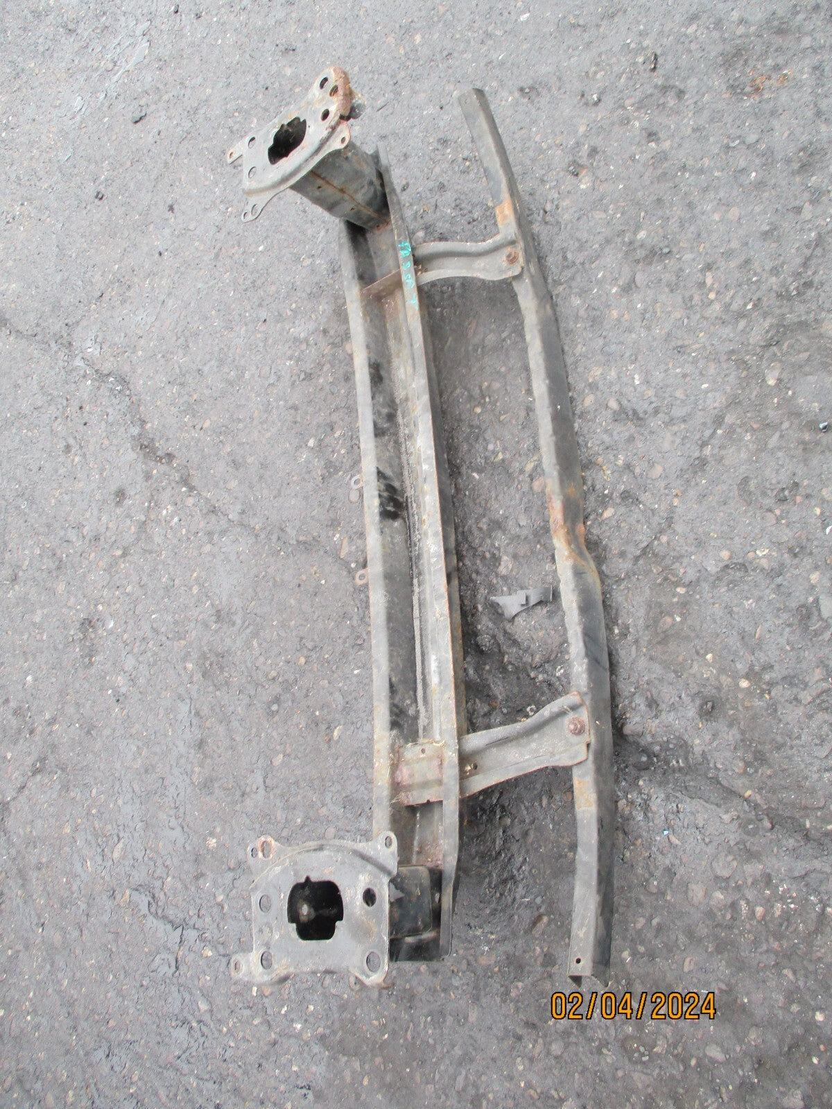 VW VOLKSWAGEN PASSAT B6 2008 FRONT BUMPER CRASH BAR