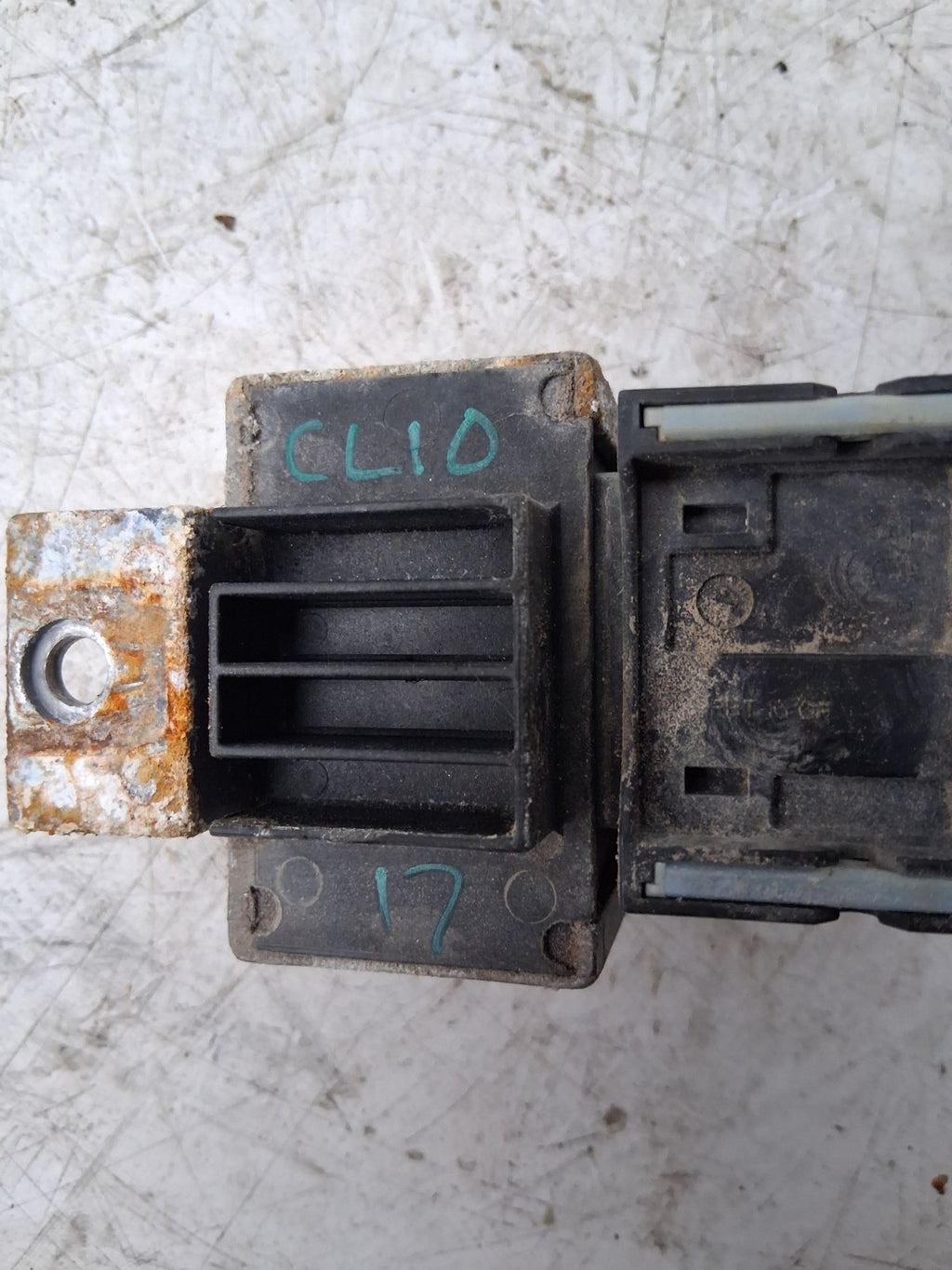 2017 RENAULT CLIO 8 PIN GLOW PLUG RELAY UNIT 110678071R