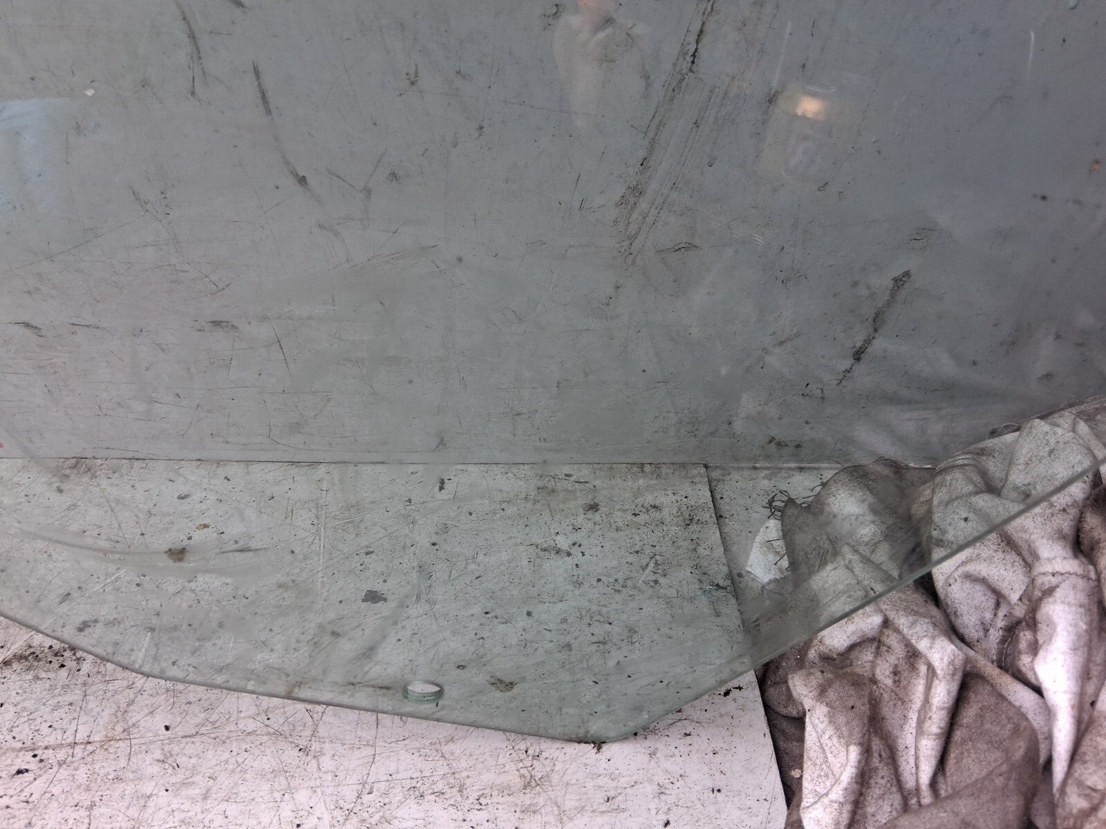 VAUXHALL CORSA E 2018 NSF PASSENGER SIDE FRONT RIGHT WINDOW GLASS 43R009007