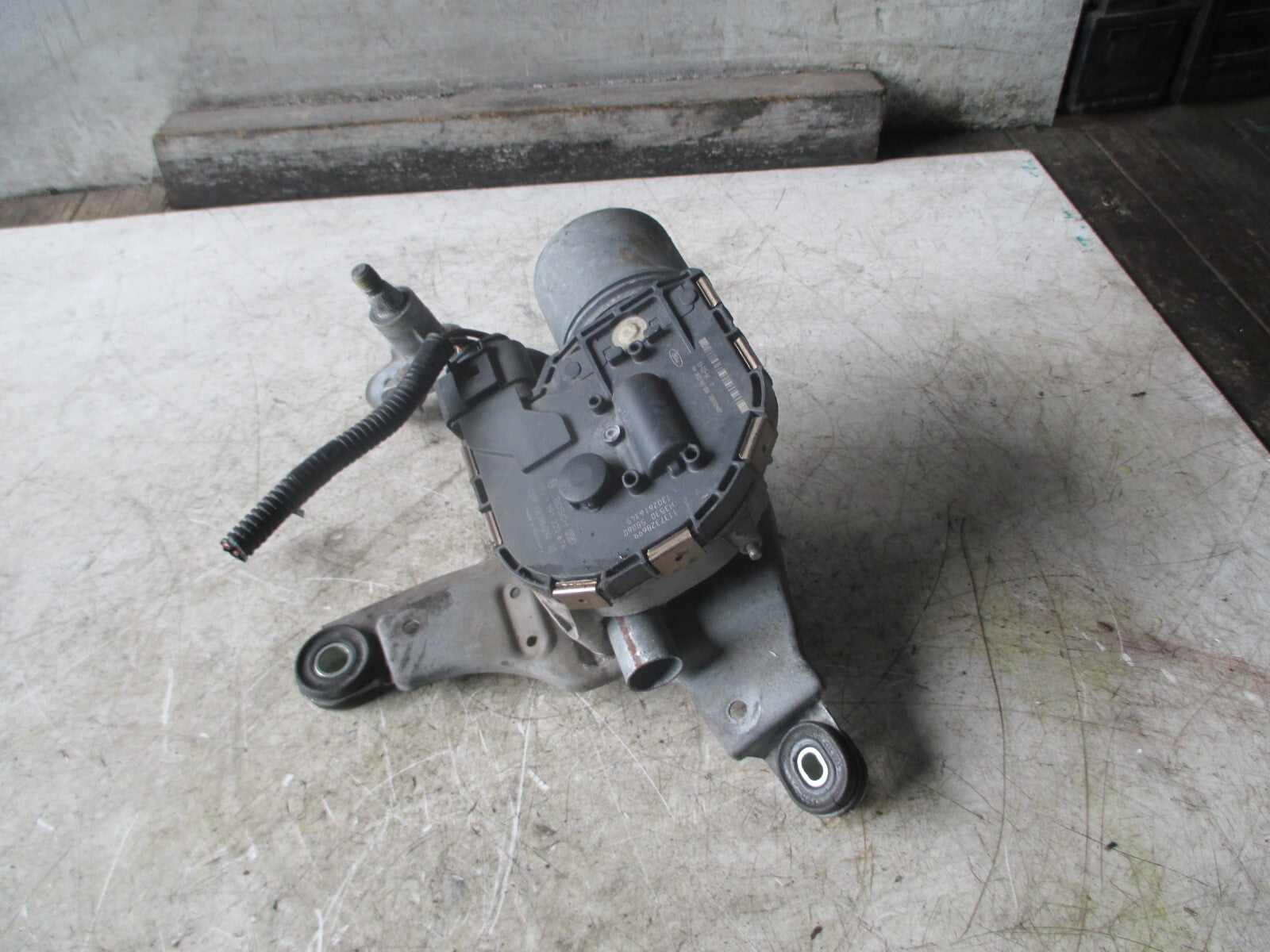 FORD GALAXY 2013 MK3 2.0 OS DRIVER SIDE FRONT WINDSCREEN WIPER MOTOR 6M2117504DD