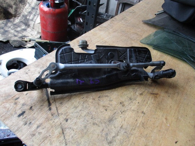 CITROEN C4 MK3 2021 FRONT WINDSCREEN WIPER MOTOR LINKAGES 9824534680