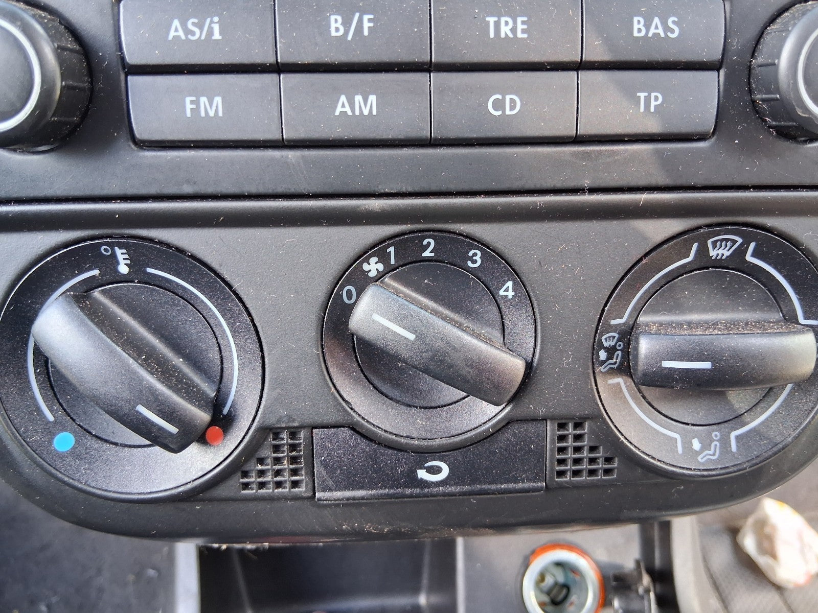 2011 VW VOLKSWAGEN FOX AC HEATER CLIMATE CONTROL SWITCH PANEL