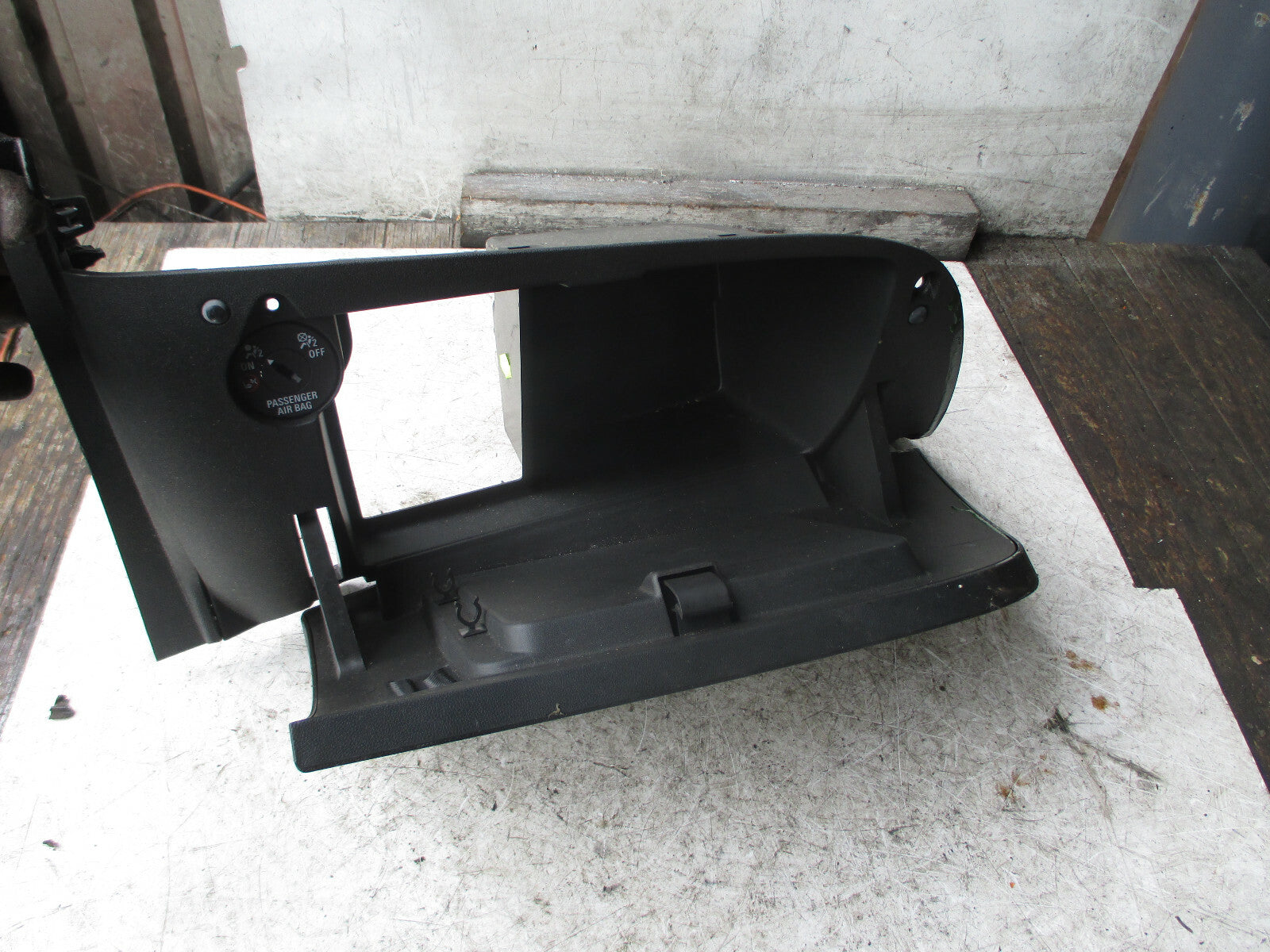 VAUXHALL CORSA E 2018 INTERIOR STORAGE COMPARTMENT GLOVEBOX GLOVE BOX 460029937