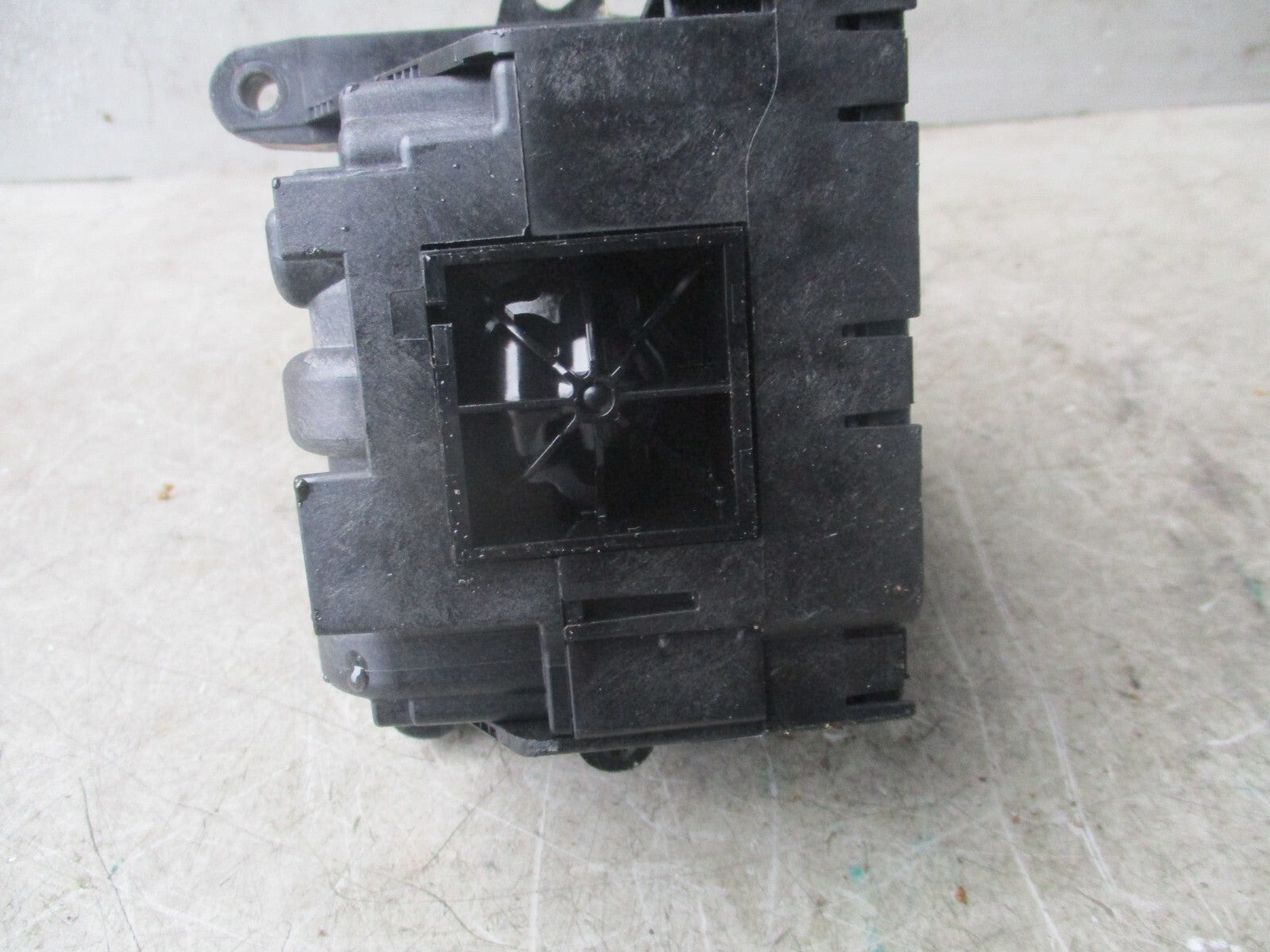 2017 BMW 320D AUTOMATIC GEAR STICK GEAR SELECTOR 10060881