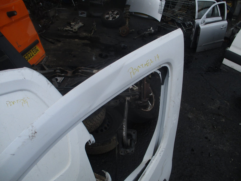 2019 PEUGEOT PARTNER MK3 K9 NSF PASSENGER SIDE FRONT BARE DOOR WHITE