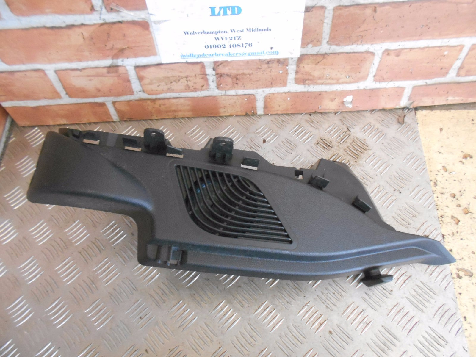 BMW 1 SERIES F20 2016 OS DRIVER SIDE REAR RIGHT PARCEL SHELF BRACKET 7221044