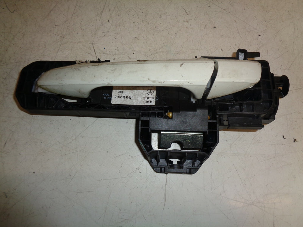 MERCEDES BENZ A CLASS W176 NSF PASSENGER SIDE FRONT DOOR EXTERIOR HANDLE WHITE