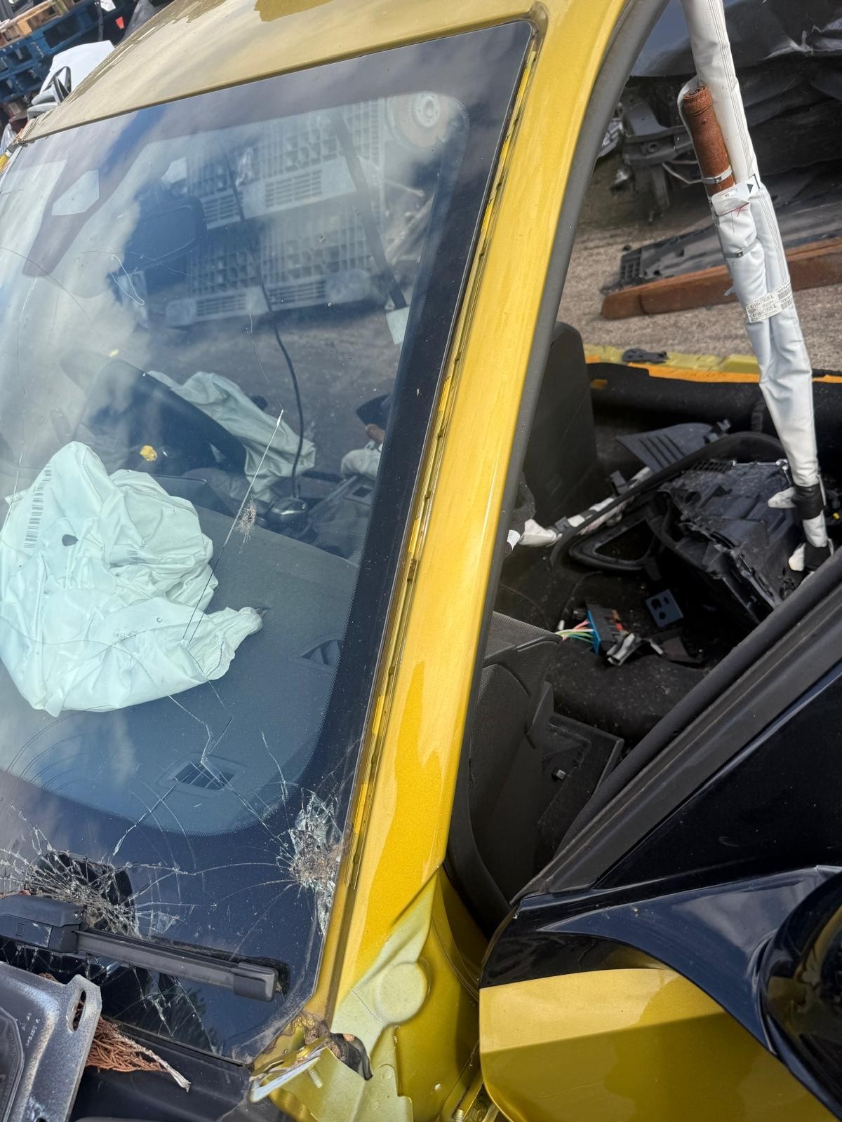 2023 VAUXHALL ASTRA L MK8 PASSENGER FRONT QUARTER CHASSIS LEG CUT YELLOW  ERV