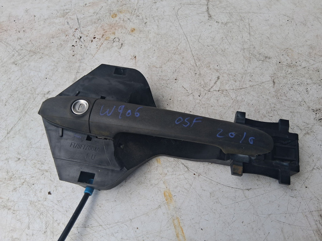 MERCEDES BENZ SPRINTER W906 2016 OSF DRIVER FRONT DOOR LOCK HANDLE A9067201835
