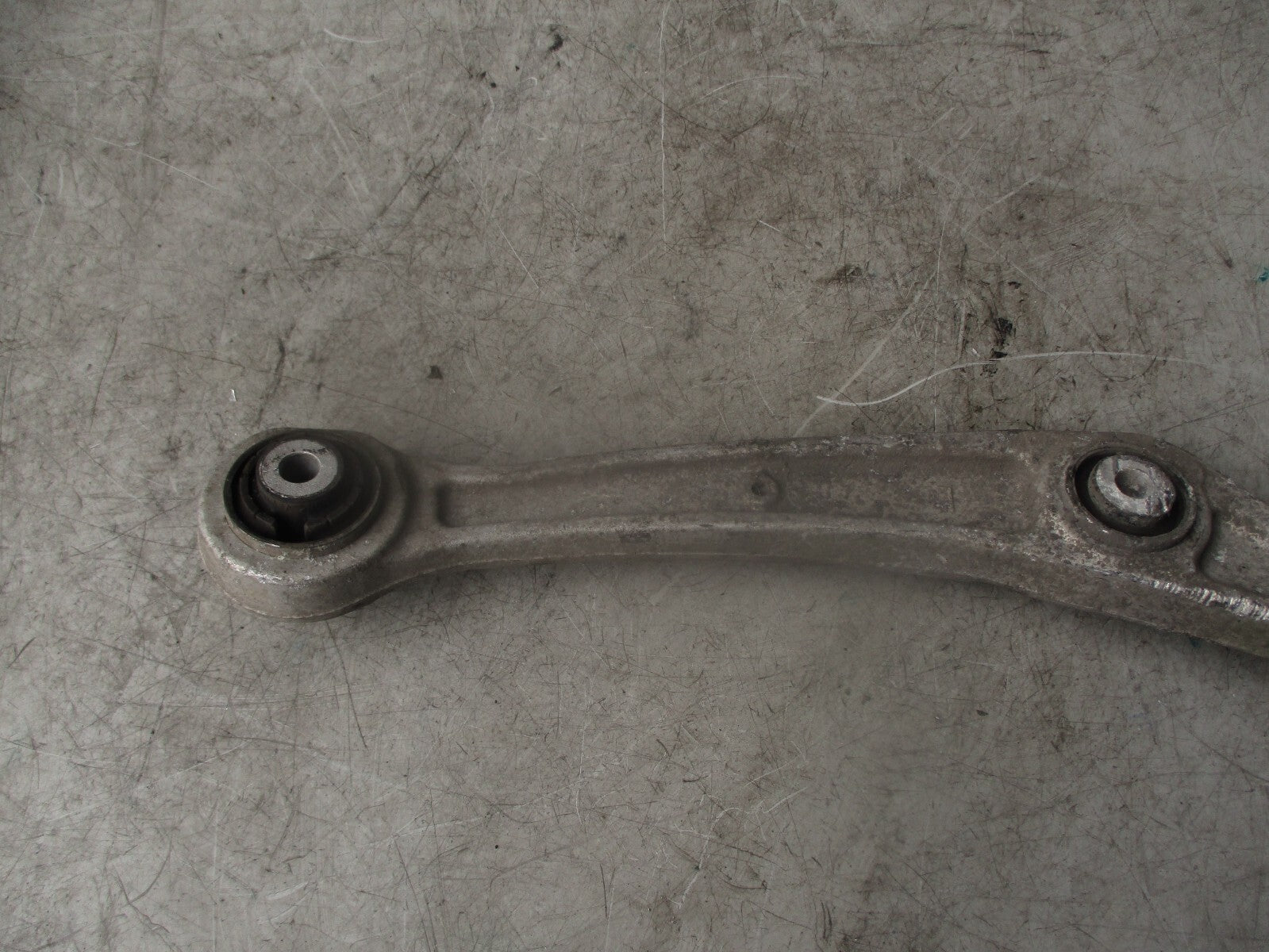 2016 AUDI A6 C7 2.0 DIESEL NSF PASSENGER SIDE FRONT LEFT WISHBONE ARM 8K0407155C