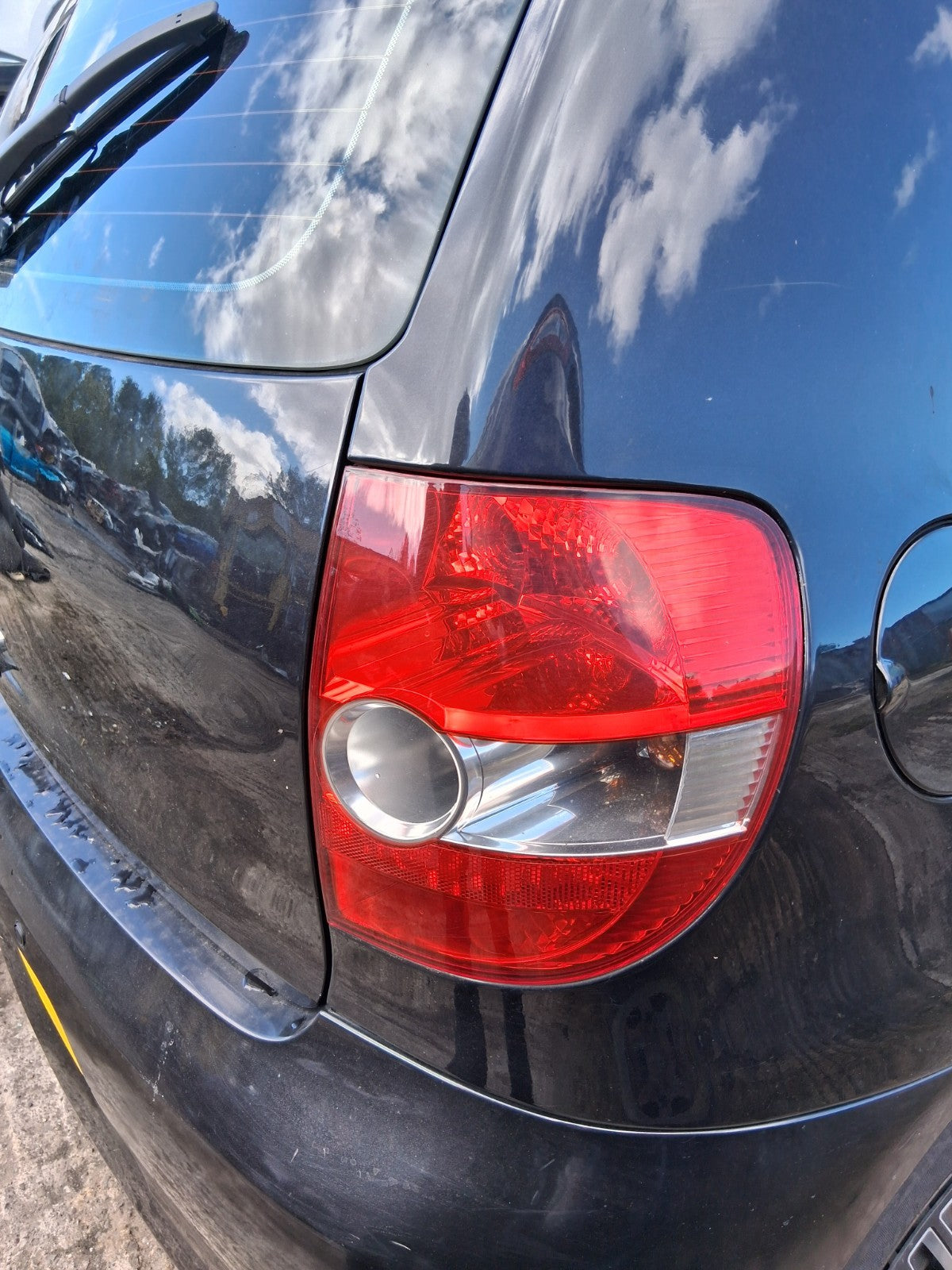 2011 VW VOLKSWAGEN FOX OSR DRIVER SIDE REAR RIGHT TAIL LIGHT