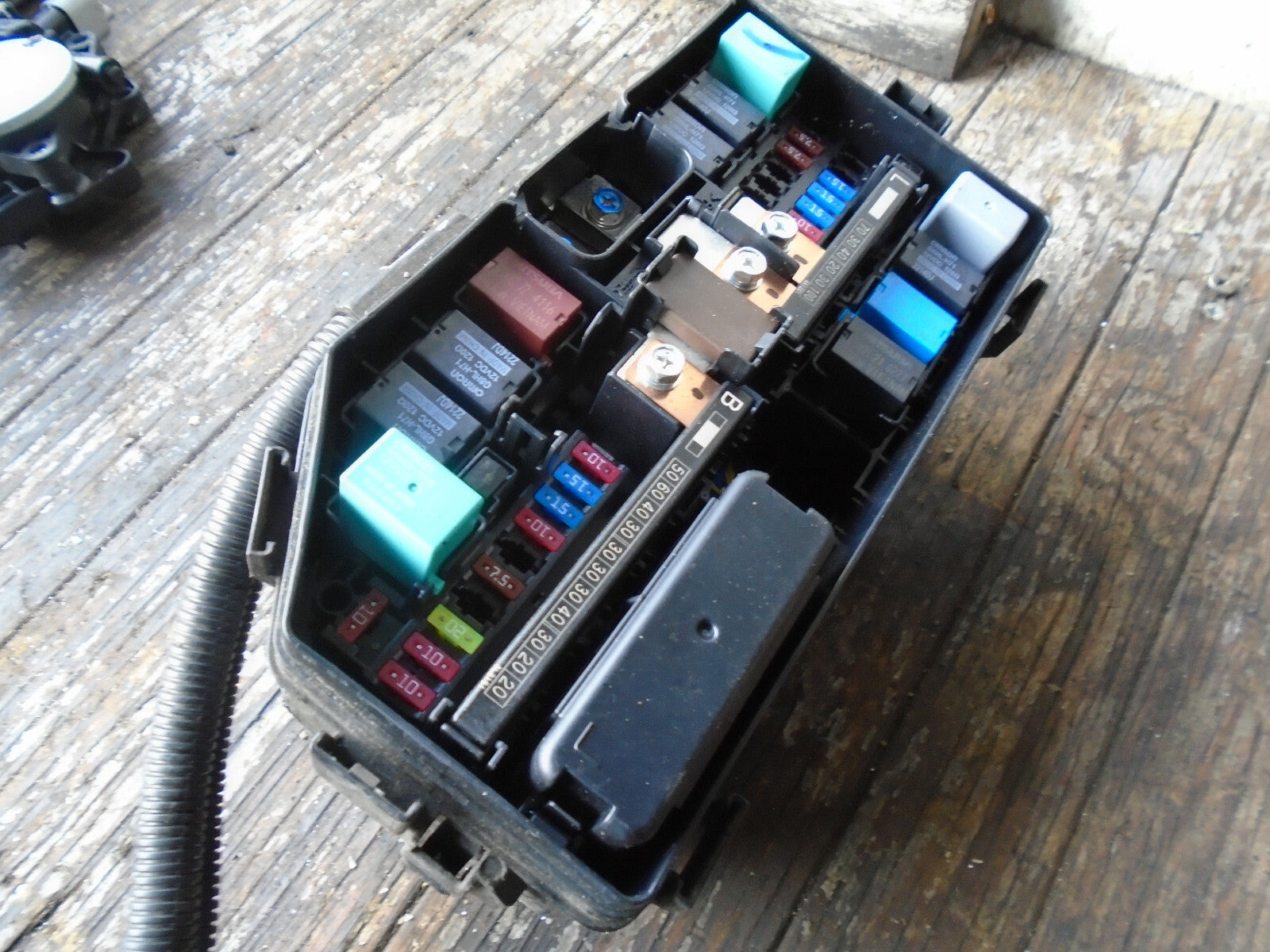 HONDA CIVIC MK9 2015 UNDER BONNET FUSE BOX ASSEMBLY TV1E010E0