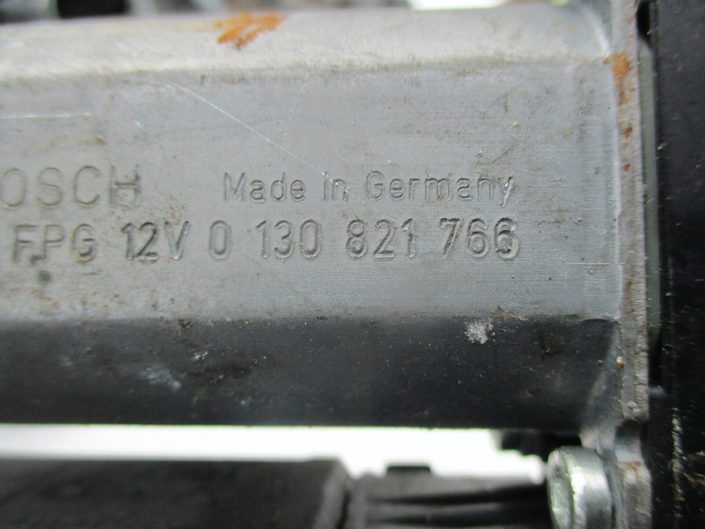 VW VOLKSWAGEN GOLF MK4 2001 OSR DRIVER RIGHT SIDE WINDOW MOTOR 0 130 821 766