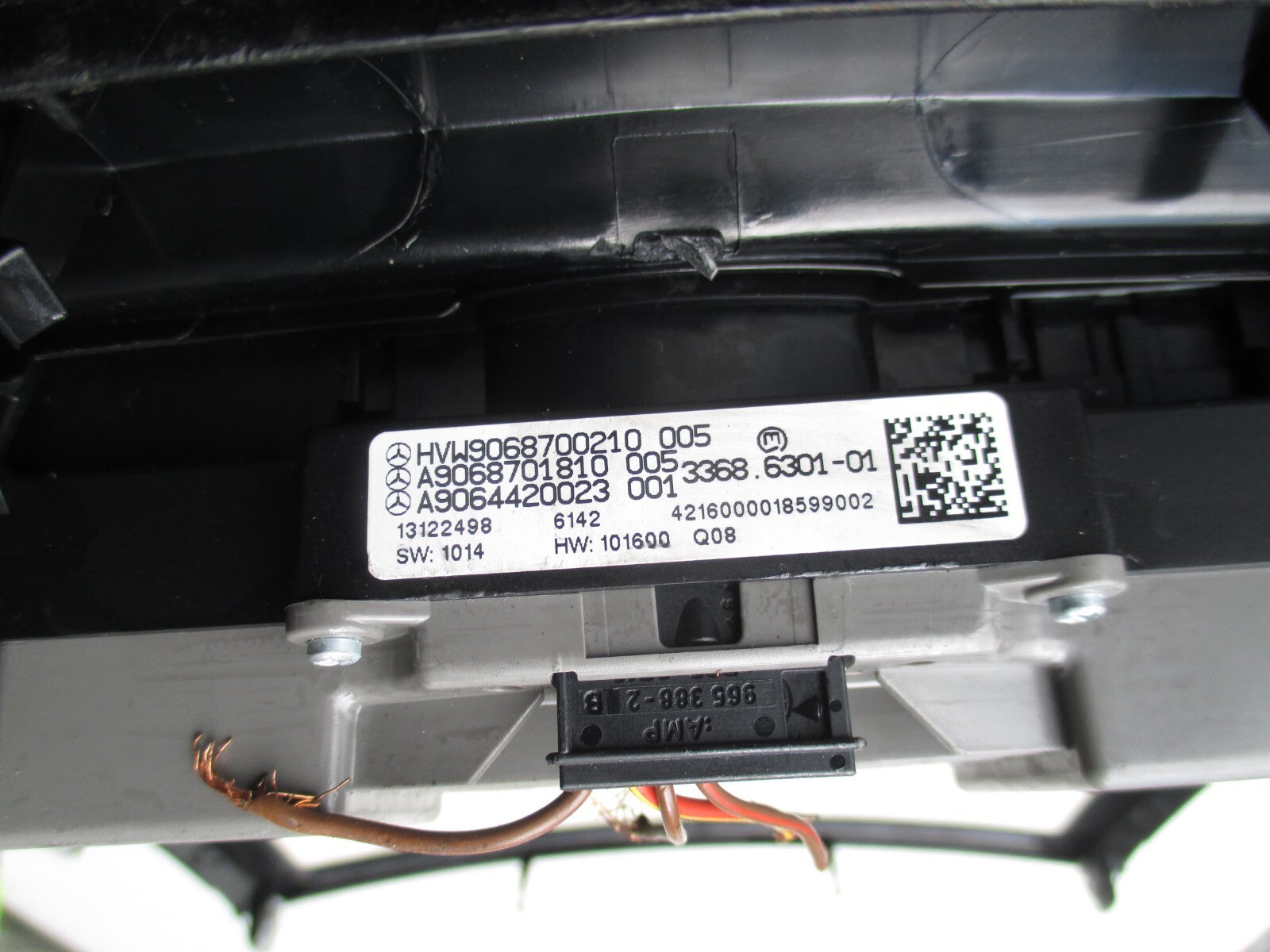 VOLKSWAGEN CRAFTER 2015 HAZARD SWITCH HEATER SURROUND TRIM BEZEL A9066800017