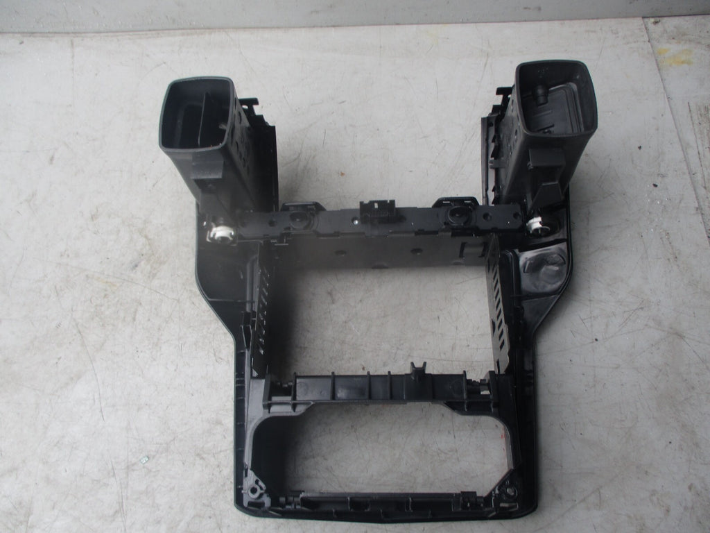 2014 VAUXHALL ZAFIRA B STEREO SURROUND VENT  13100105