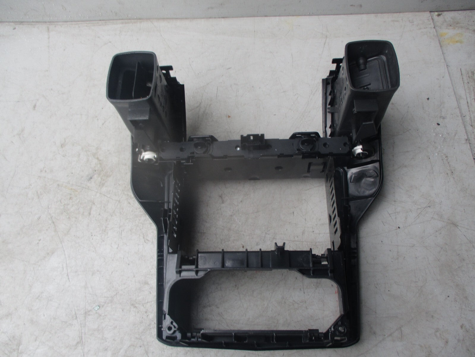 2014 VAUXHALL ZAFIRA B STEREO SURROUND VENT  13100105