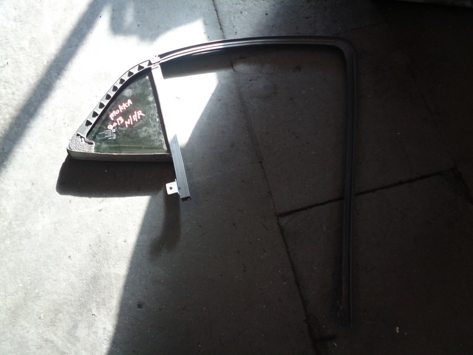 VAUXHALL MOKKA 2013 MK1 NSR PASSENGER SIDE REAR DOOR QUARTER WINDOW PANEL