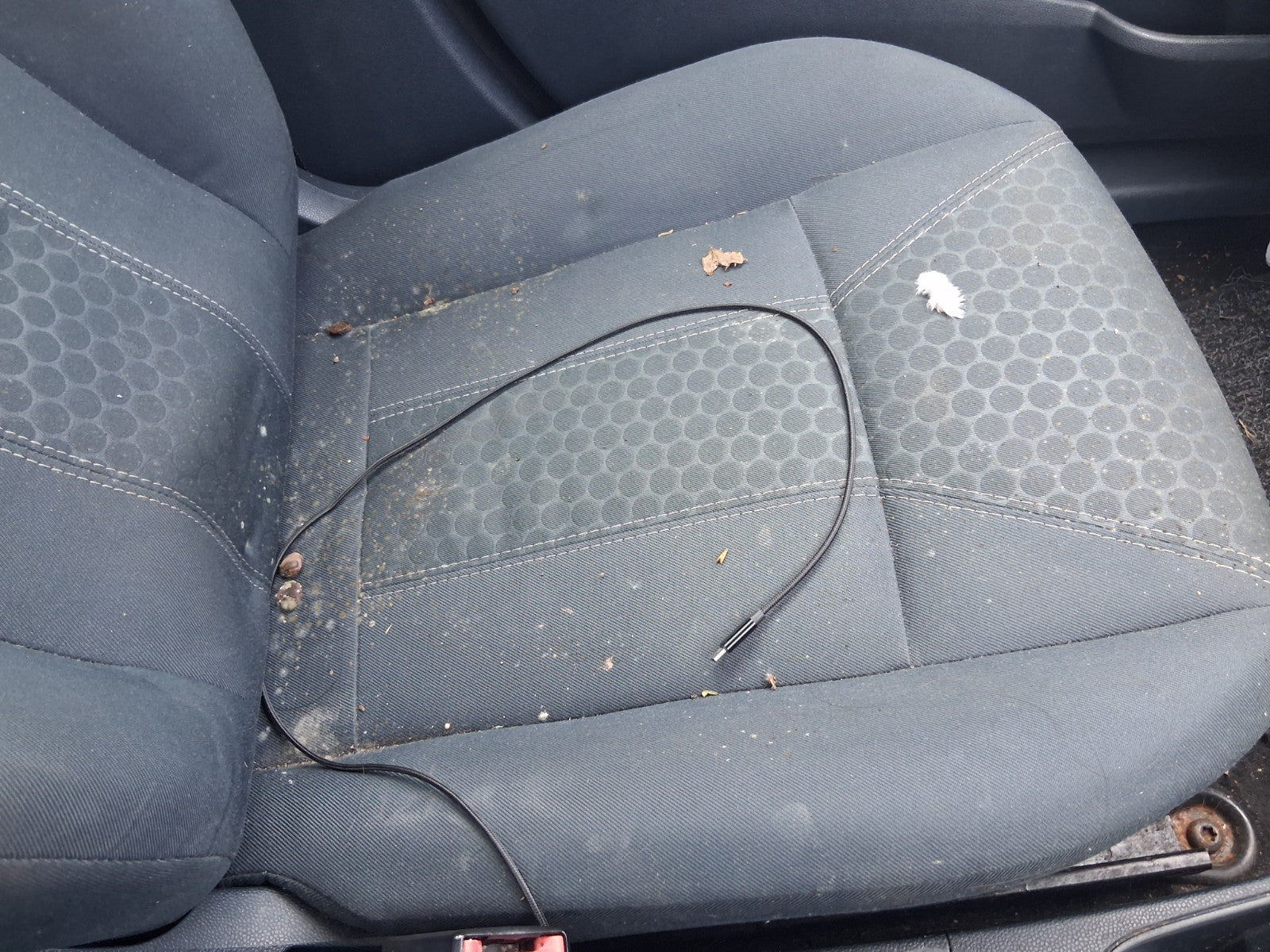 2012 FORD FIESTA MK7 NSF PASSENGER SIDE FRONT LEFT COMPLETE FABRIC SEAT