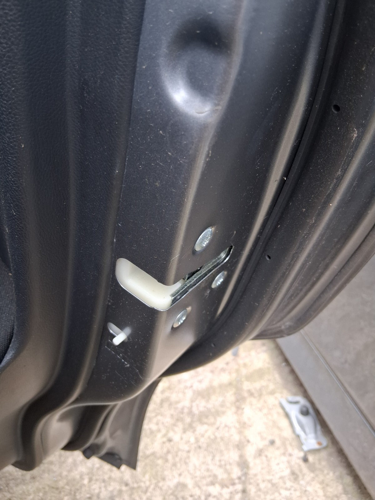 2020 MITSUBISHI ASX OSR DRIVER SIDE REAR RIGHT DOOR LOCK MECHANISM