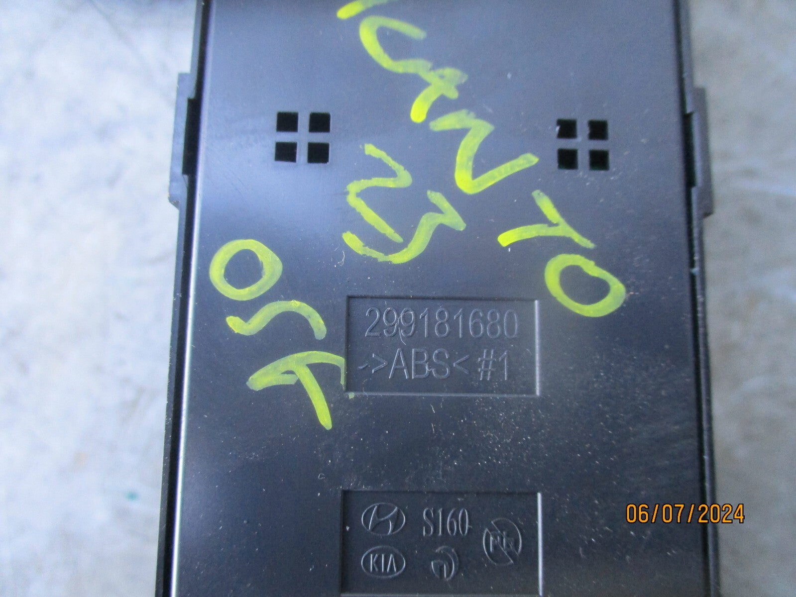 2023 KIA PICANTO MK3 OSF DRIVER SIDE FRONT WINDOW CONTROL SWITCH 299181680
