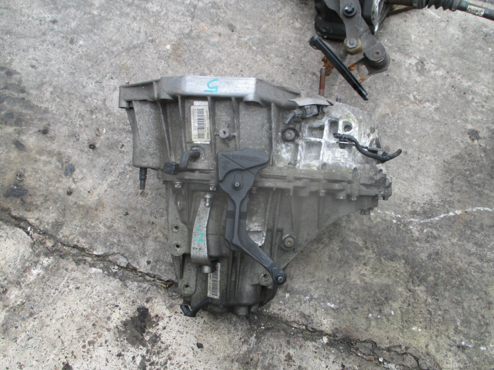 RENAULT KADJAR 2016 1.5 DIESEL 6 SPEED MANUAL GEARBOX 320107382R TL4 079    GB5