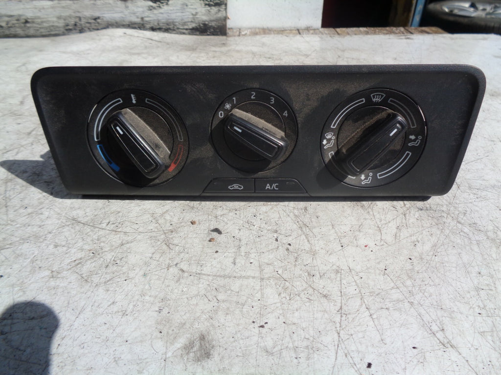 SKODA FABIA 2018 MK3 NJ HEATER CONTROLS 6V0820045