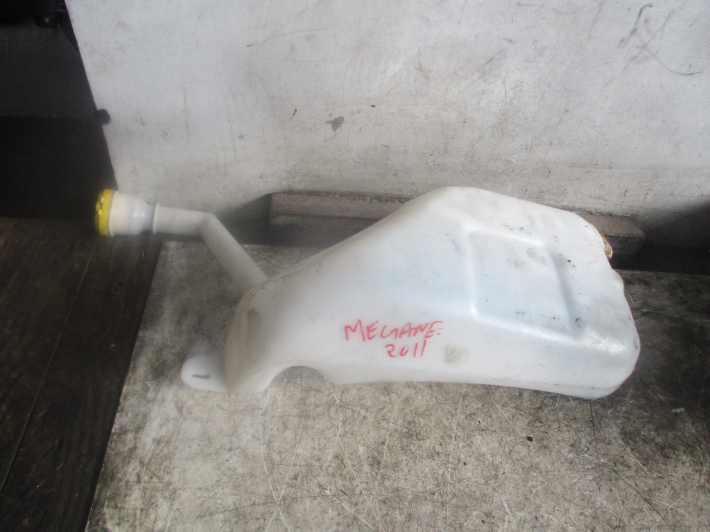 RENAULT MEGANE MK3 2010 WINDSCREEN WASHER WATER BOTTLE