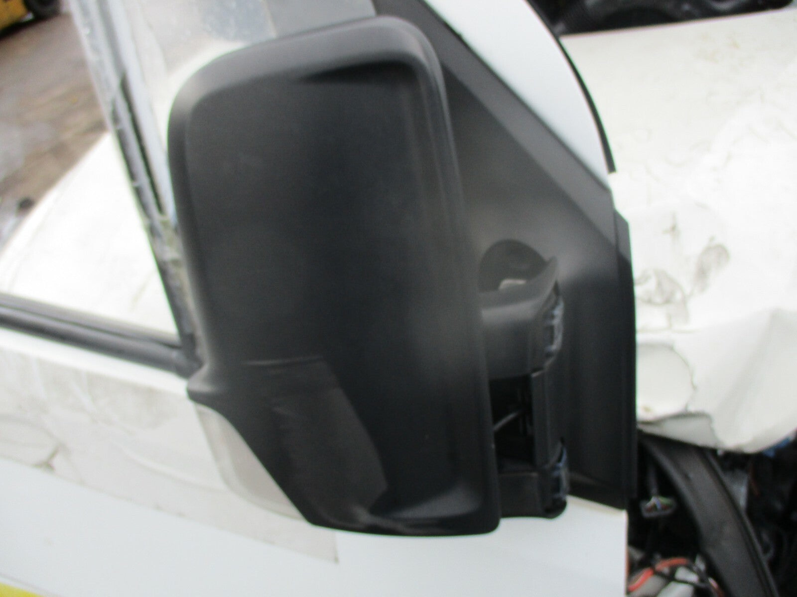 MERCEDES SPRINTER MK2 W906 2017 OS DRIVER SIDE COMPLETE DOOR WHITE