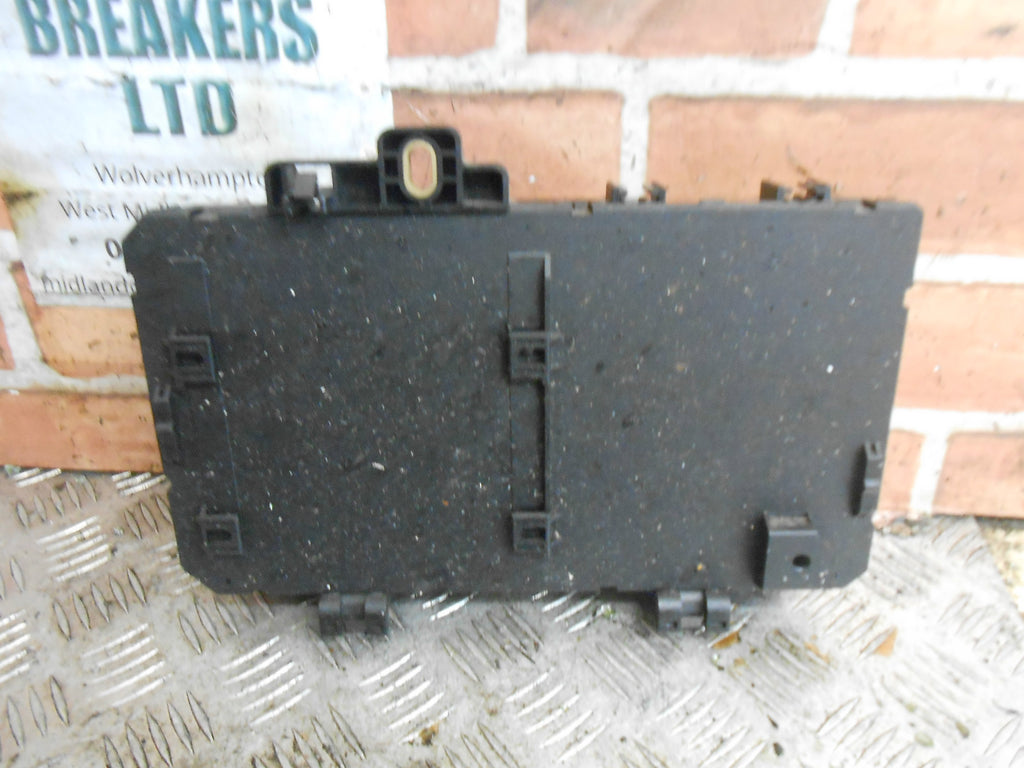 VAUXHALL ASTRA H MK5 2006 FUSE RELAY BOX UNIT 13206762