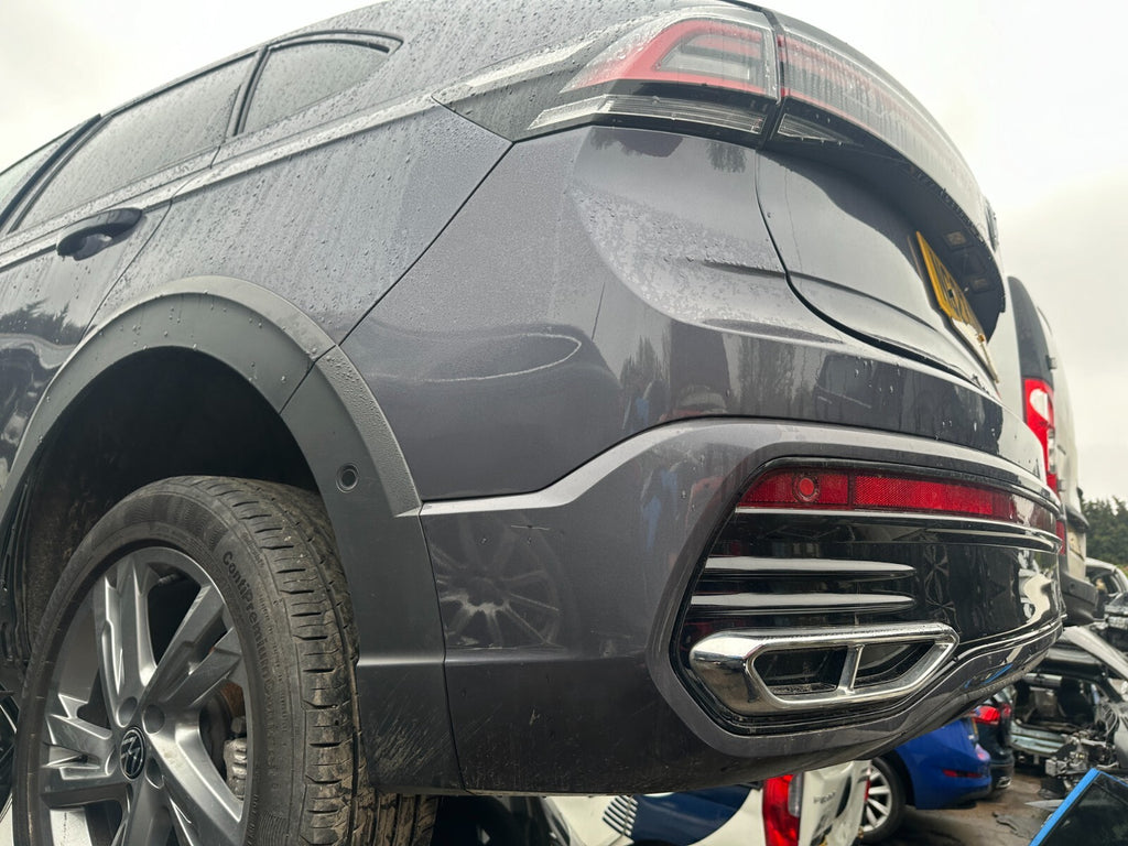 2023 VOLKSWAGEN TAIGO R LINE REAR BUMPER COMPLETE GREY LB7Q SCRATCHES