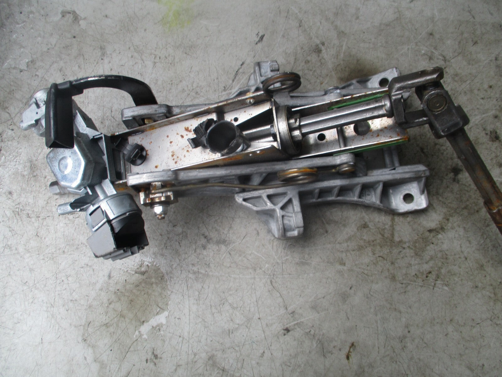 2010 FORD FOCUS MK2 1.6 STEERING COLUMN 4M513C529