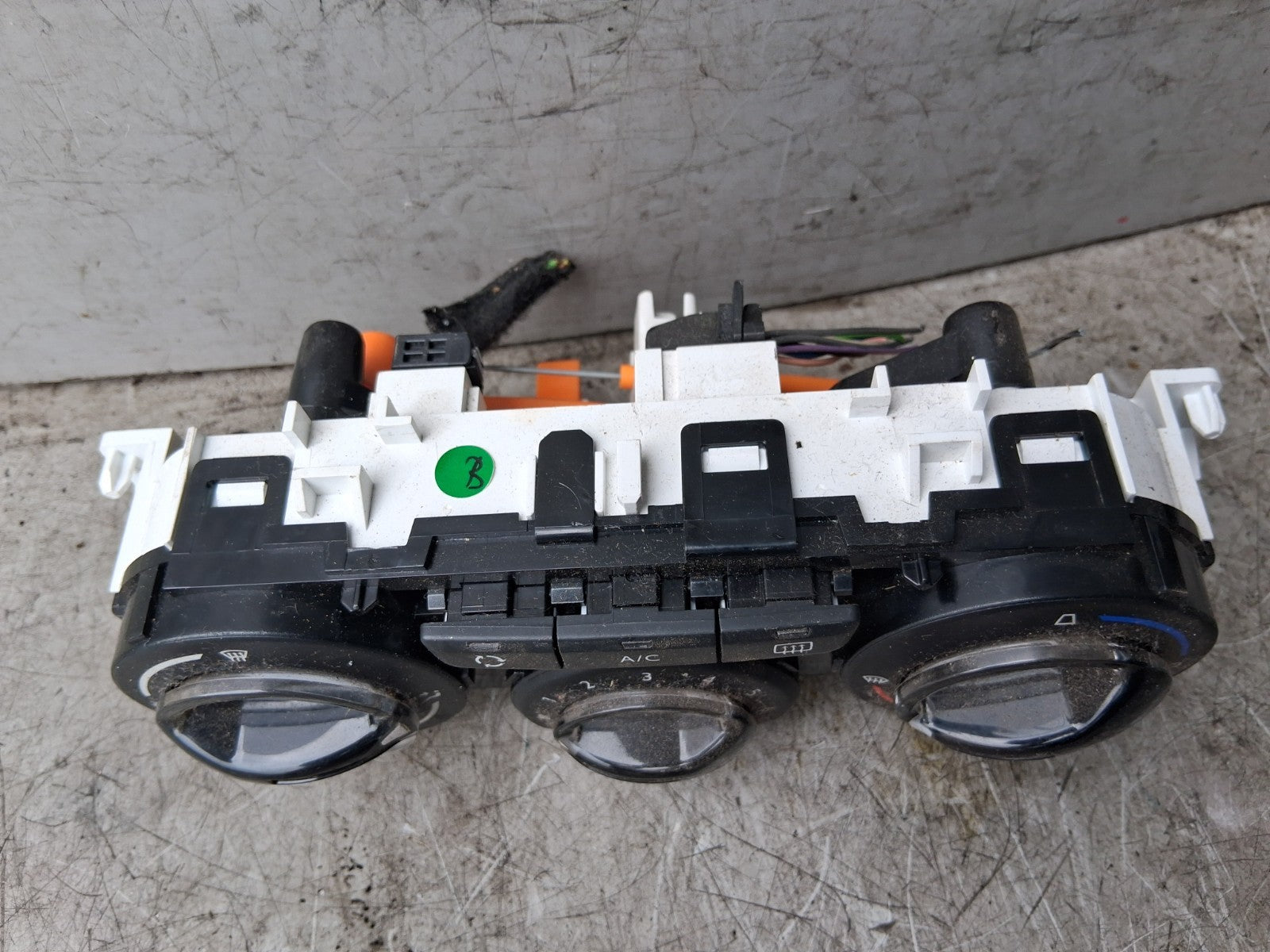 2012 PEUGEOT 208 AC HEATER CLIMATE CONTROL SWITCH PANEL