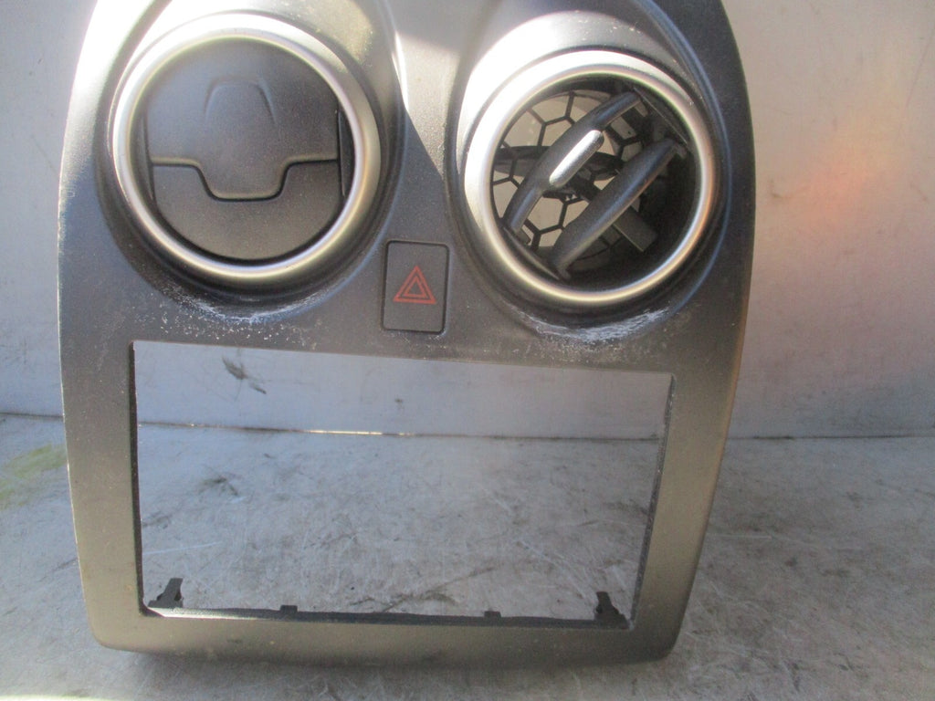 2012 NISSAN QASHQAI J10 CENTER CONSOLE HEATER AIR VENT COVER TRIM P10381A77100