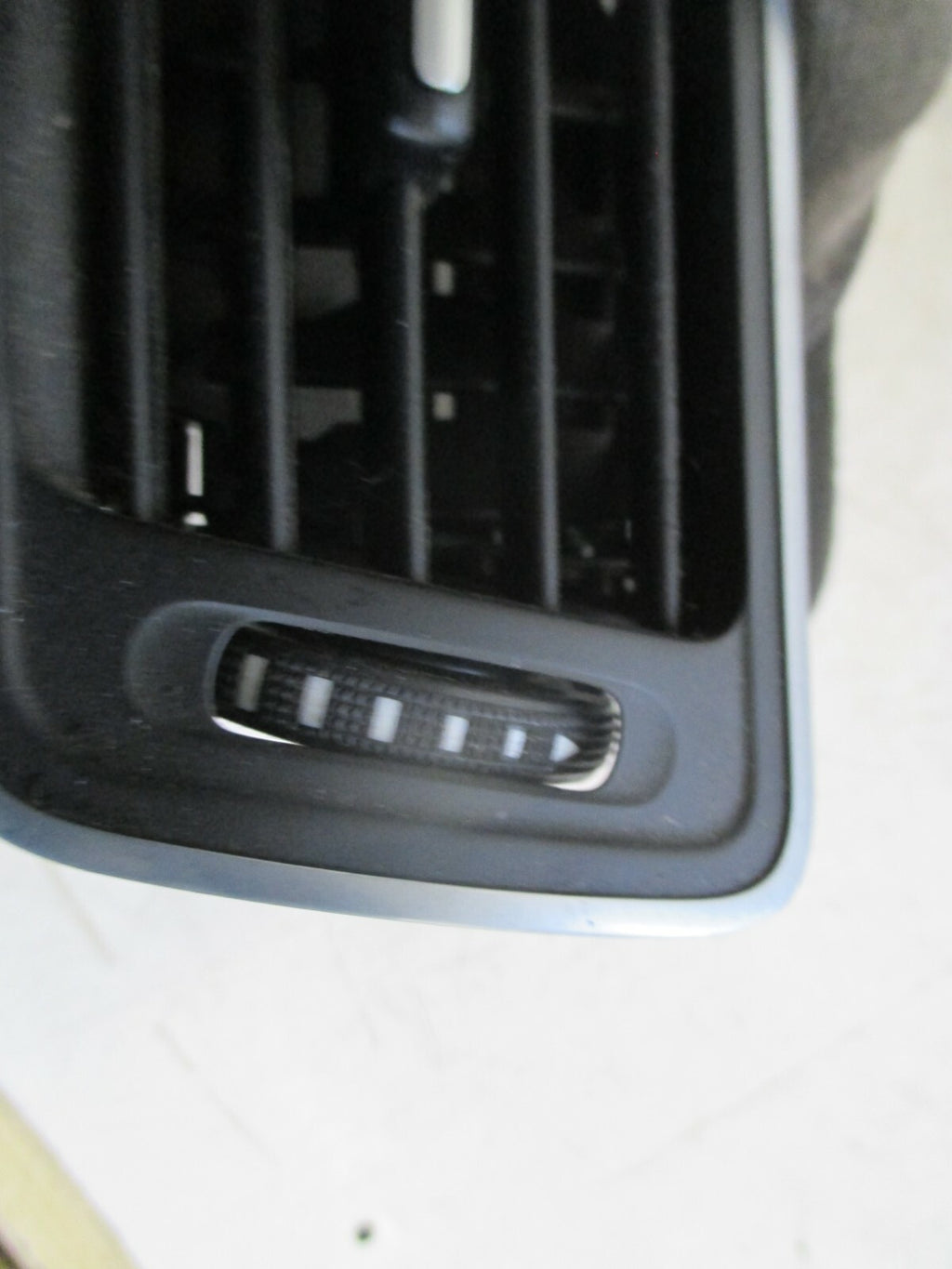 VOLKSWAGEN PASSAT B7 2014 NSF FRONT PASSENGER SIDE AIR VENT 3AC819701A
