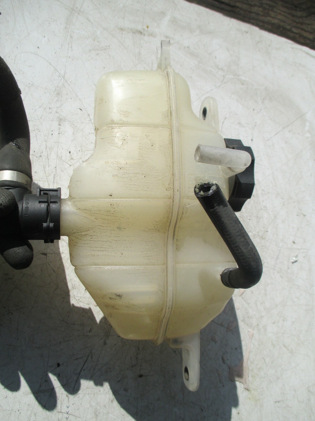 VAUXHALL CORSA E 2015 COOLANT EXPANSION TANK 39007213