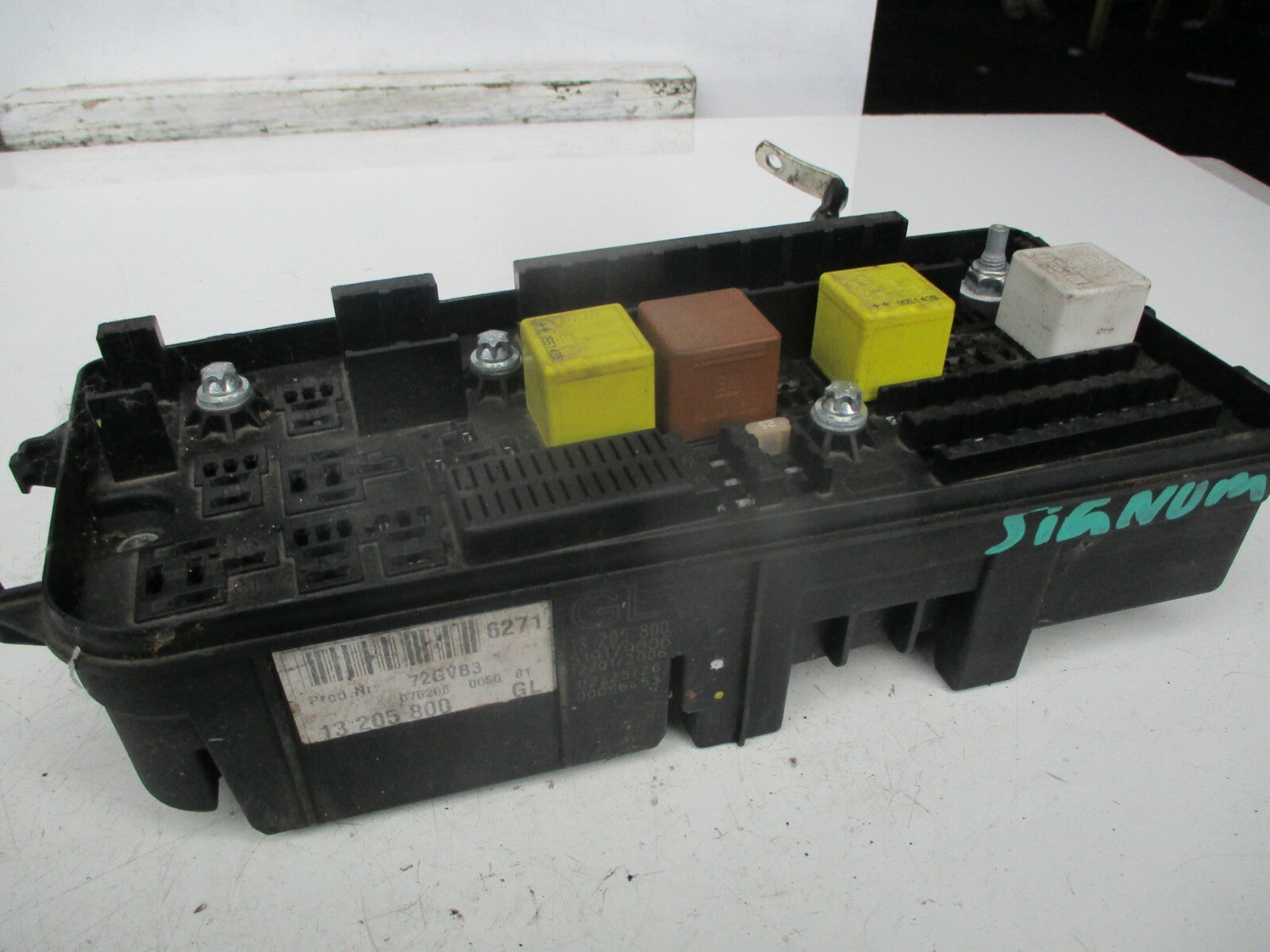 VAUXHALL SIGNUM 2006 1.9 CDTI FUSE RELAY FUSEBOX ASSEMBLY UNIT 13205800