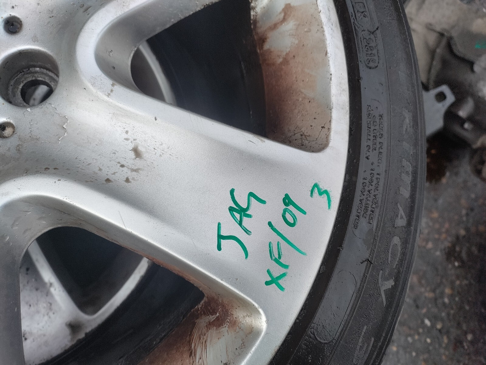 2009 JAGUAR XF X250 18 INCH ALLOY WHEEL WITH TYRE 245/45R18 REF 3