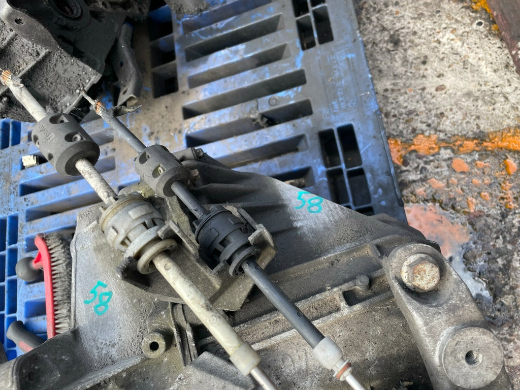 2009 VAUXHALL INSIGNIA 2.0 DIESEL 6 SPEED MANUAL GEARBOX F40 GB58