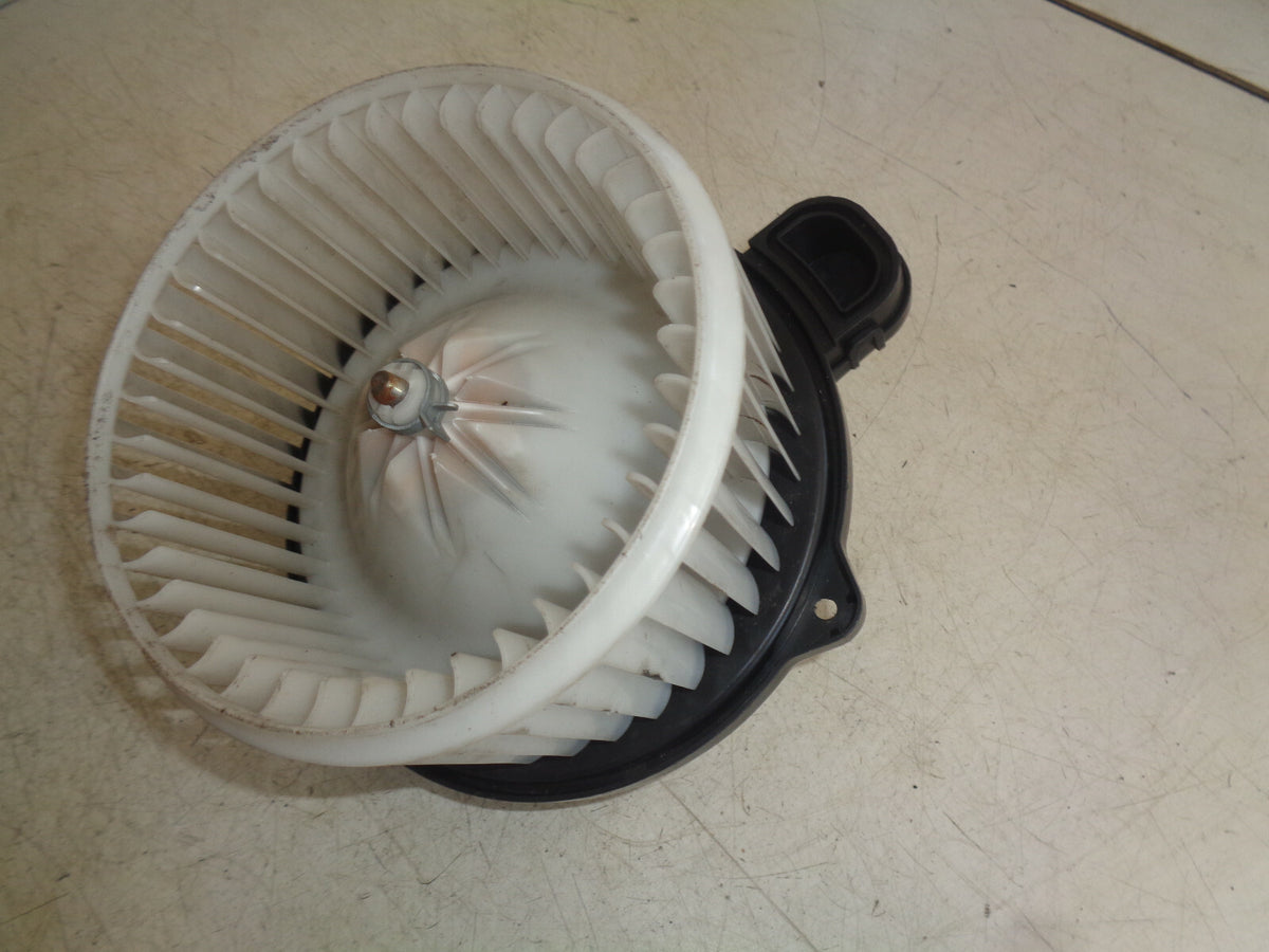 HYUNDAI KONA 2018 HEATER BLOWER MOTOR FAN 97113H8500