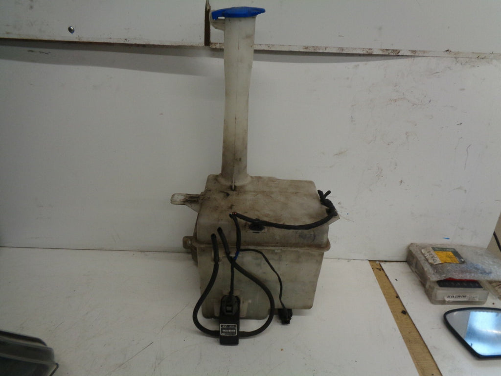 KIA CARENS 2008 WINDSHIELD WASHER RESERVOIR TANK