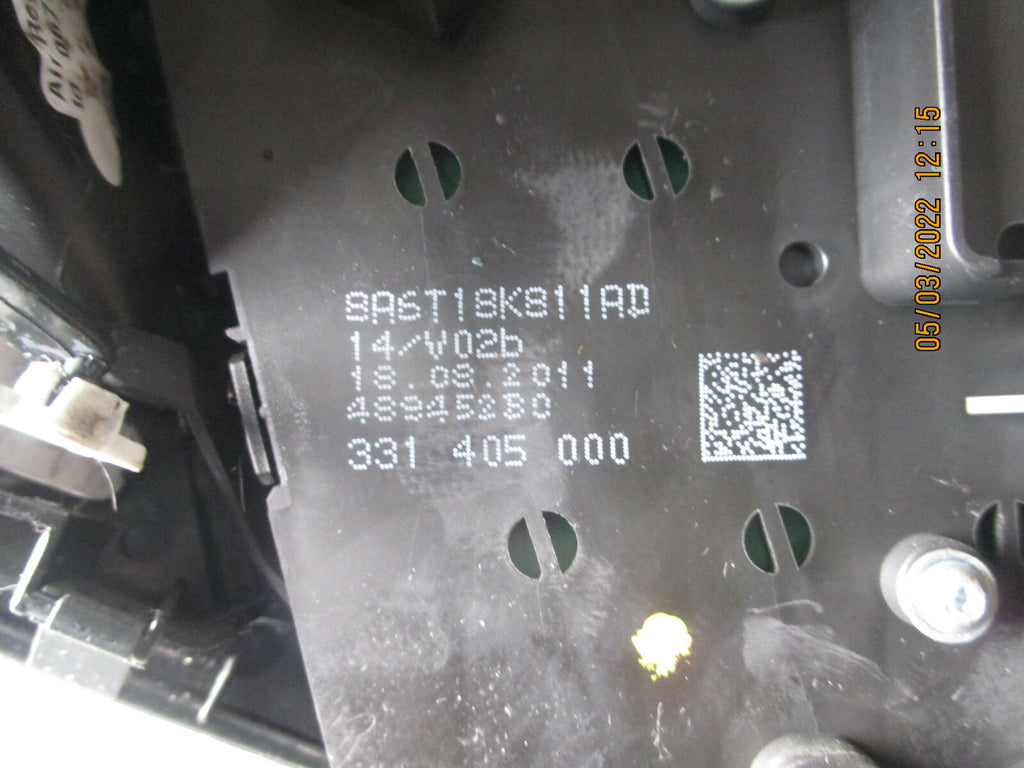 FORD FIESTA 2011 MK7 CENTRE DASH STEREO SYSTEM AND AIR VENTS 8A61T18K811