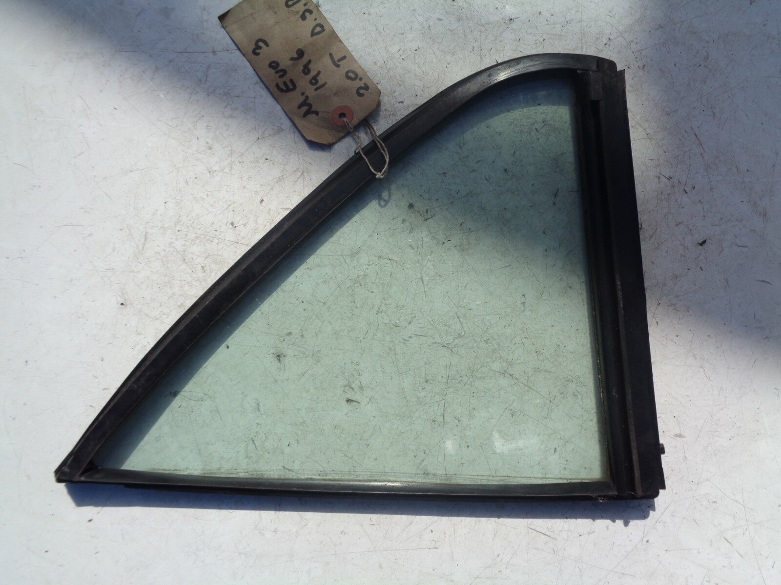 MITSUBISHI EVO 3 1996 2.0 T OSR DRIVER SIDE REAR QUARTER GLASS