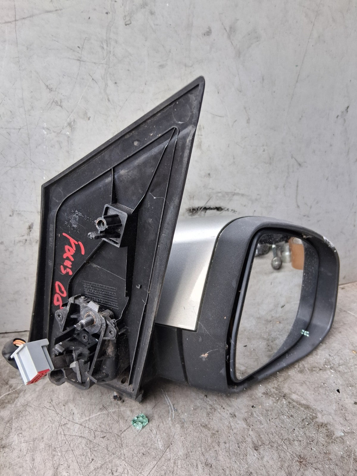 FORD FOCUS MK2 2008 OSF DRIVER SIDE FRONT RIGHT ELECTRIC WING MIRROR 9024440