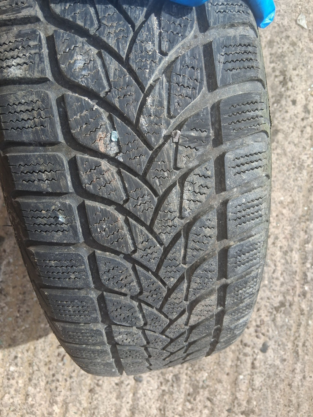 2010 PEUGEOT 207 15 INCH ALLOY WHEEL WITH TYRE 195/65R15