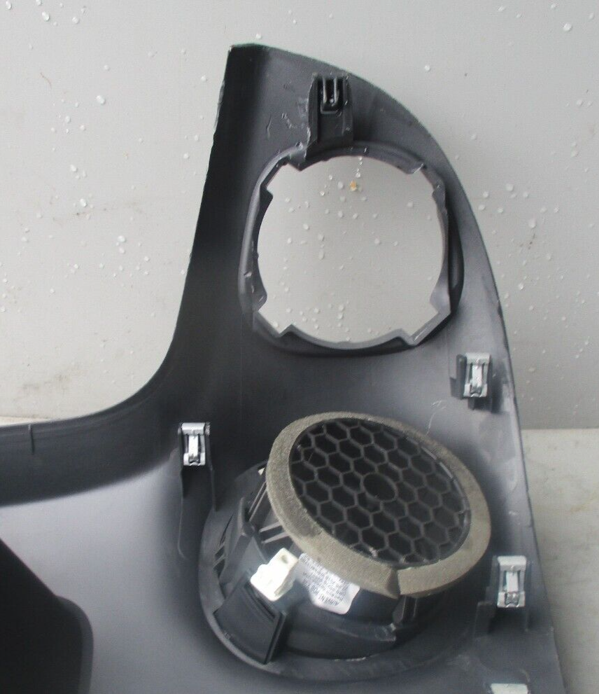 VAUXHALL VIVARO PASSENGER SIDE DASHBOARD POCKET STORAGE AIR VENT TRIM 683116590R