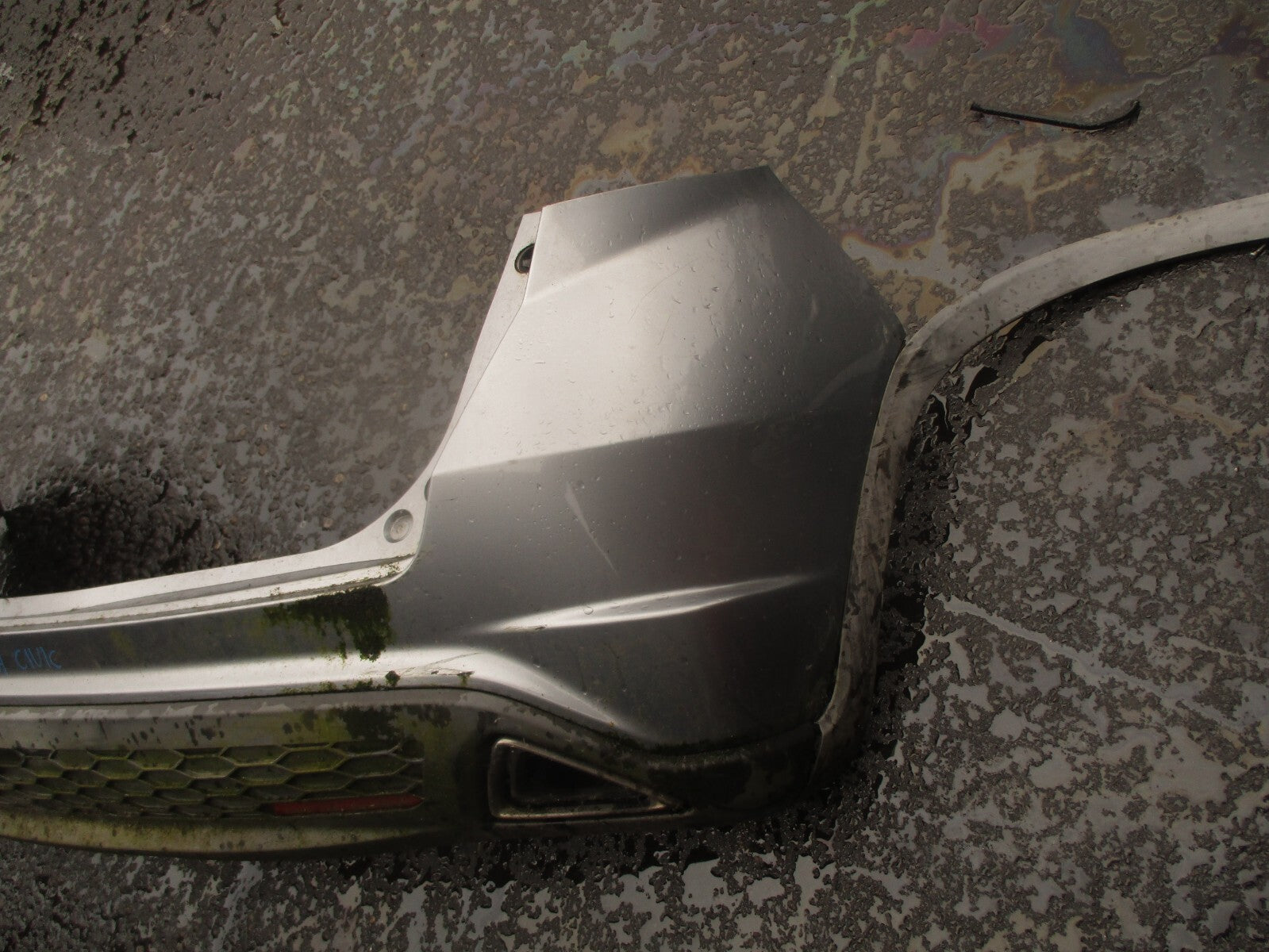 2007 HONDA CIVIC MK8 COMPLETE REAR BUMPER WITH EXHAUST TIPS SILVER