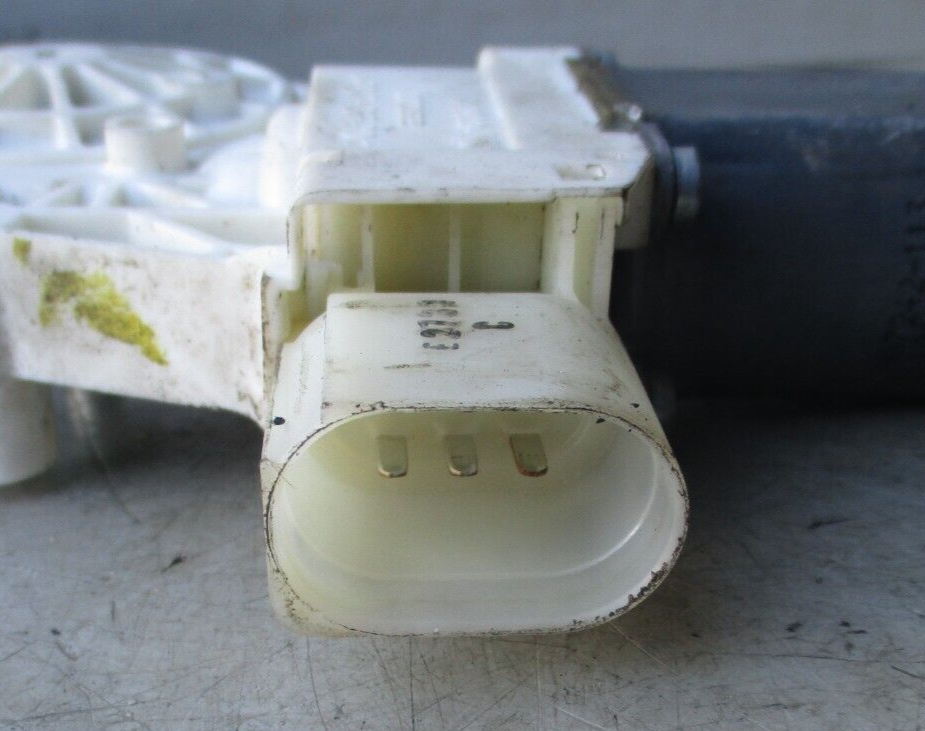 BMW 5 SERIES OSF DRIVERS SIDE FRONT WINDOW MOTOR 942889