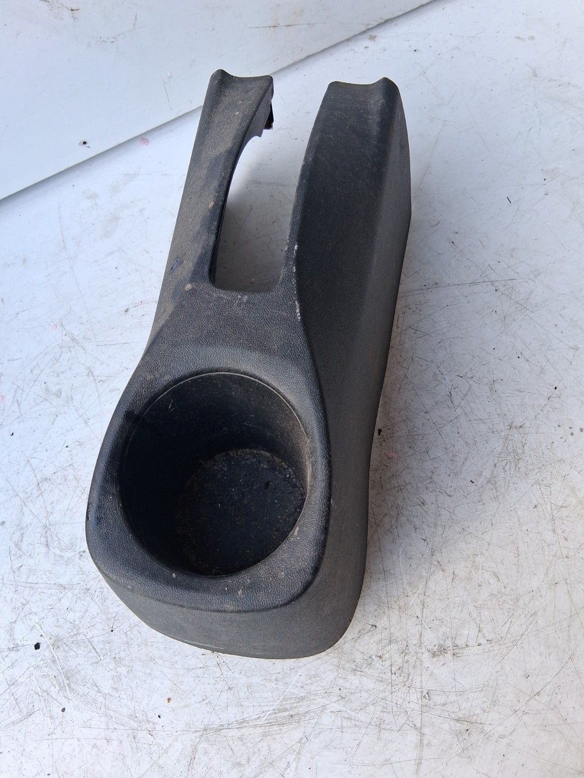 2019 TOYOTA AYGO MK2 CENTRE CONSOLE TRIM WITH CUPHOLDER